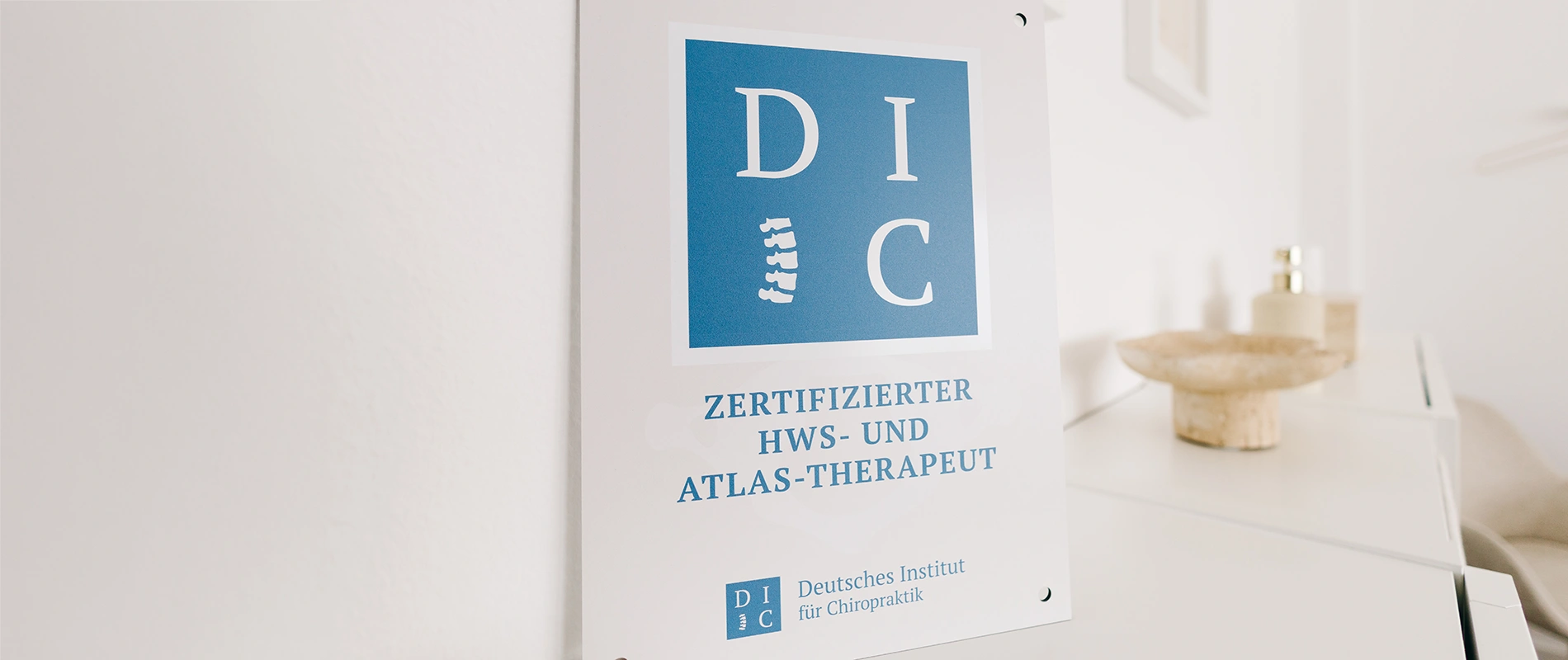 Zertifikat des Deutschen Instituts für Chiropraktik als zertifizierter HWS- und Atlas-Therapeut bei DuoLevitas.